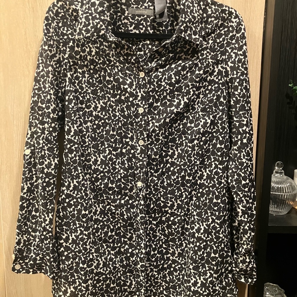 Black and White Chico’s sheer tunic